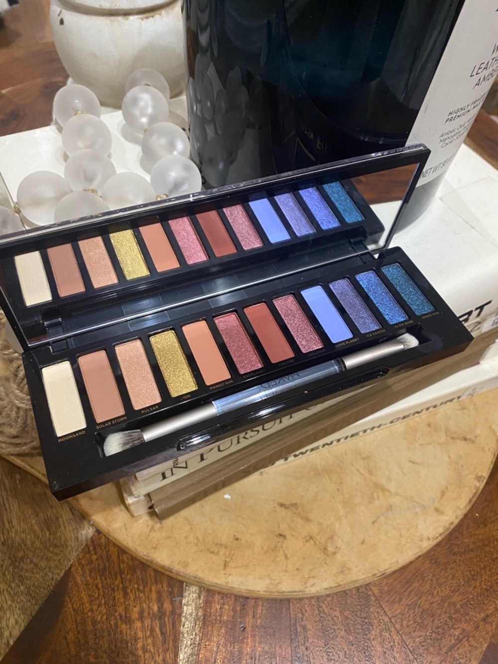 Urban Decay NAKED Palette x Robin Eisenberg - Picture 2 of 4